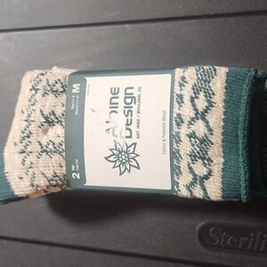 Alpine Design Novelty Ragg Socks: FADED EVERGREEN:NWT:SZ M: MENS 4-8 WOMENS 5-10